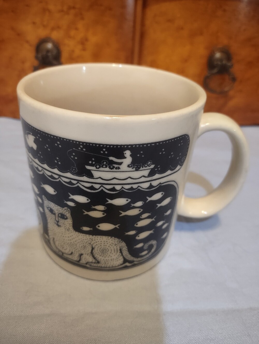 Taylor & Ng Primitives Cat/Fish Ceramic Coffee Mug